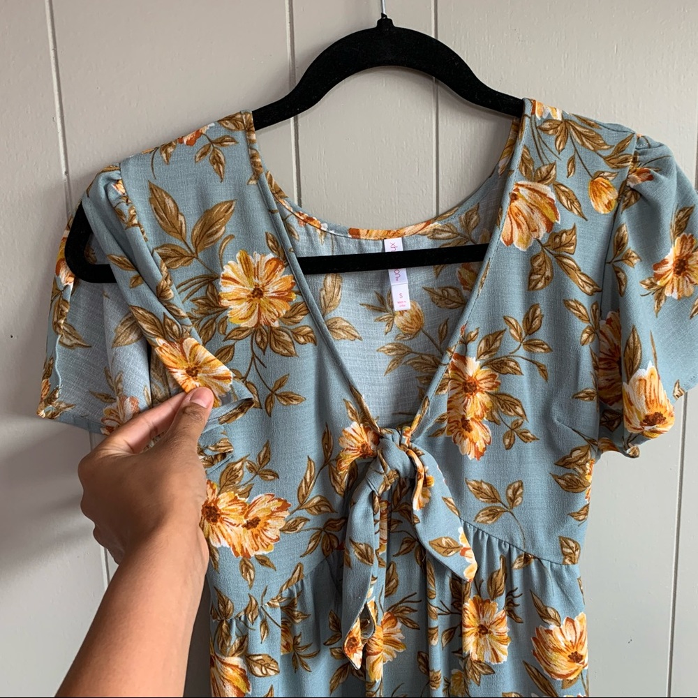 XHILARATION FLORAL V-Neck DRESS - Picture 6 of 11